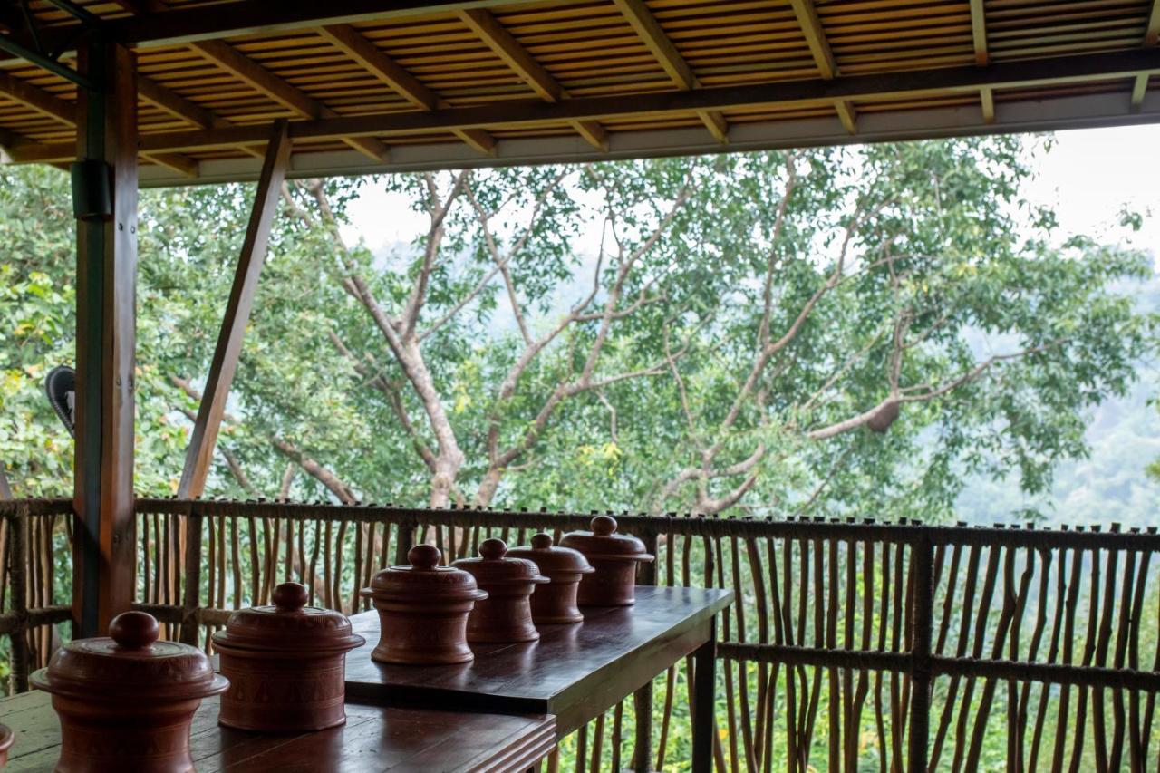 Birds Park Polgahawela Hotel Wadakada Bagian luar foto